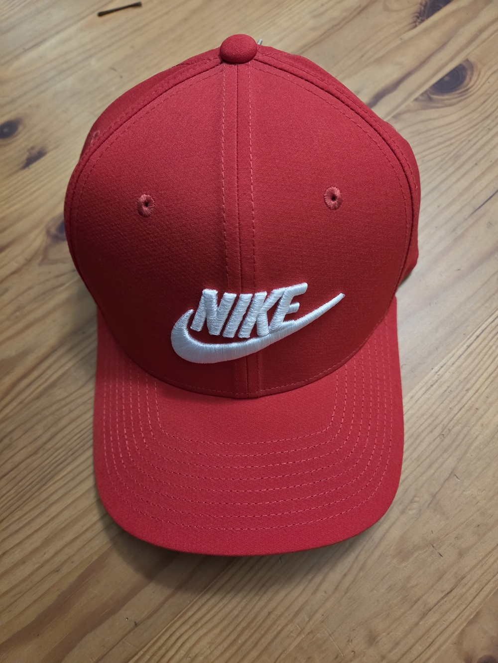 Nike Men's Red Classic Logo Baseball Cap